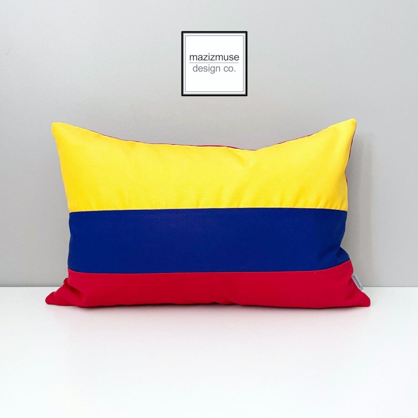 colombia flag pillo in sunbrella outdoor fabric for games room, patio seating