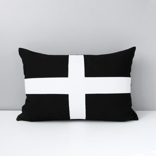 Black & White Cornish Flag Pillow Cover, Outdoor Sunbrella® Cushion Cover